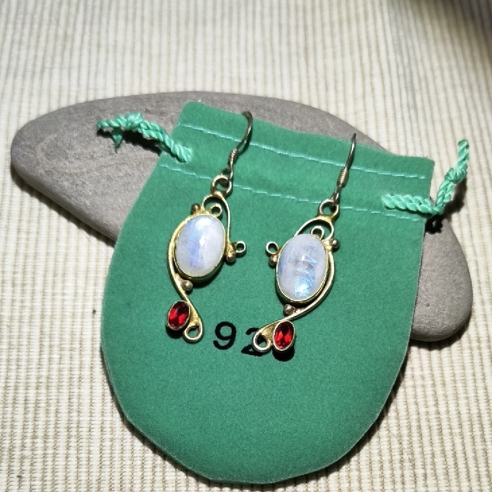 Elegant .925 Silver, Moonstone and Garnet Earrings